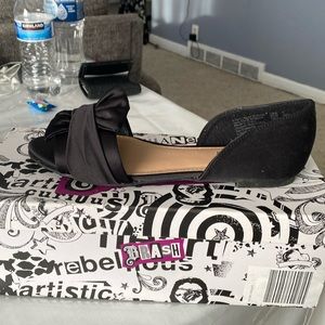 Black cute bow flats 431